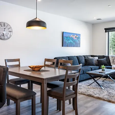 Alpine Haven By Revelstoke Vacations Apartment Exterior photo